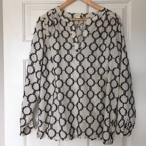 Anne Taylor Loft V neck blouse